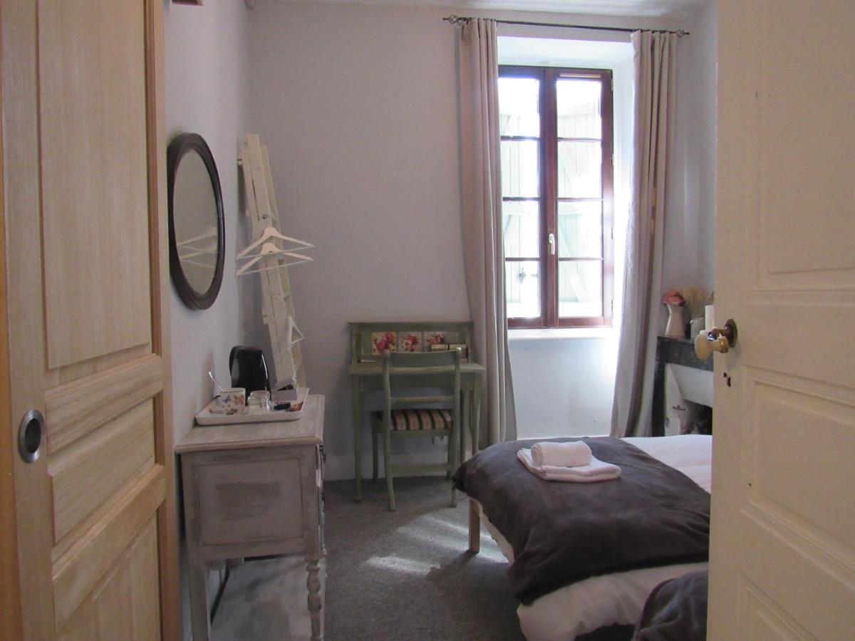 Les Deux Rives Bed & Breakfast Cierp Exterior photo
